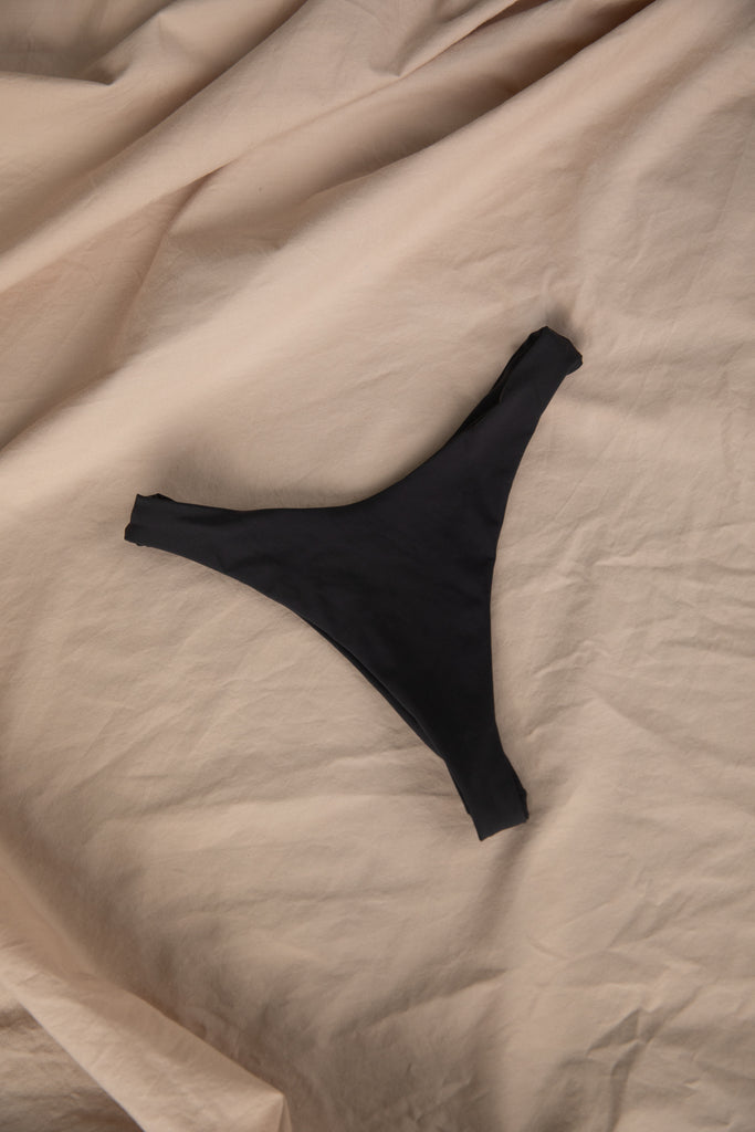 rei bottoms product black